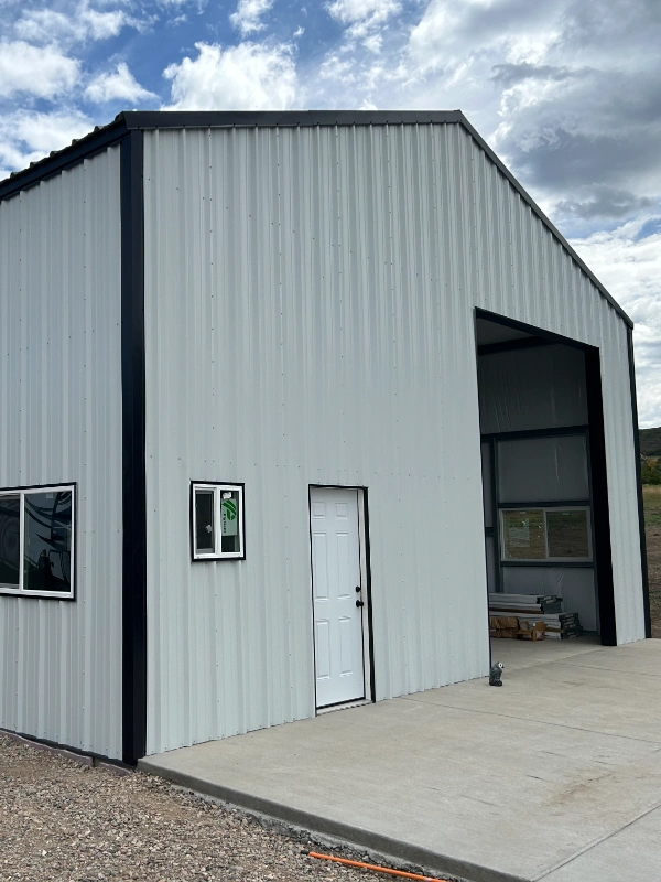 Steel building configured with NatMar 3D Designer